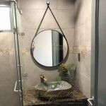 Gương treo dây da Lavabo nhà tắm