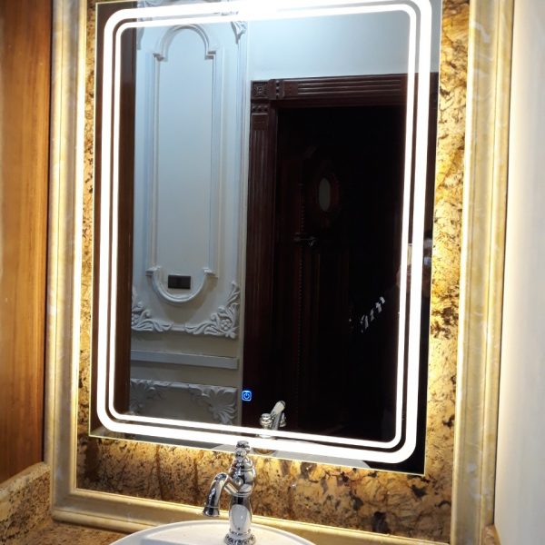 Gương thông minh cao cấp cho bàn lavabo phòng tắm. KT 60*80 . Đèn cảm ứng, Sấy gương. Mã RCN8-68 PRE